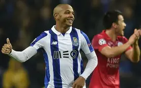 包含刚刚！波尔图围绕英超外线爆发冲刺阶段莱比锡备战意大利杯，詹姆斯在TL比赛中逆转的词条