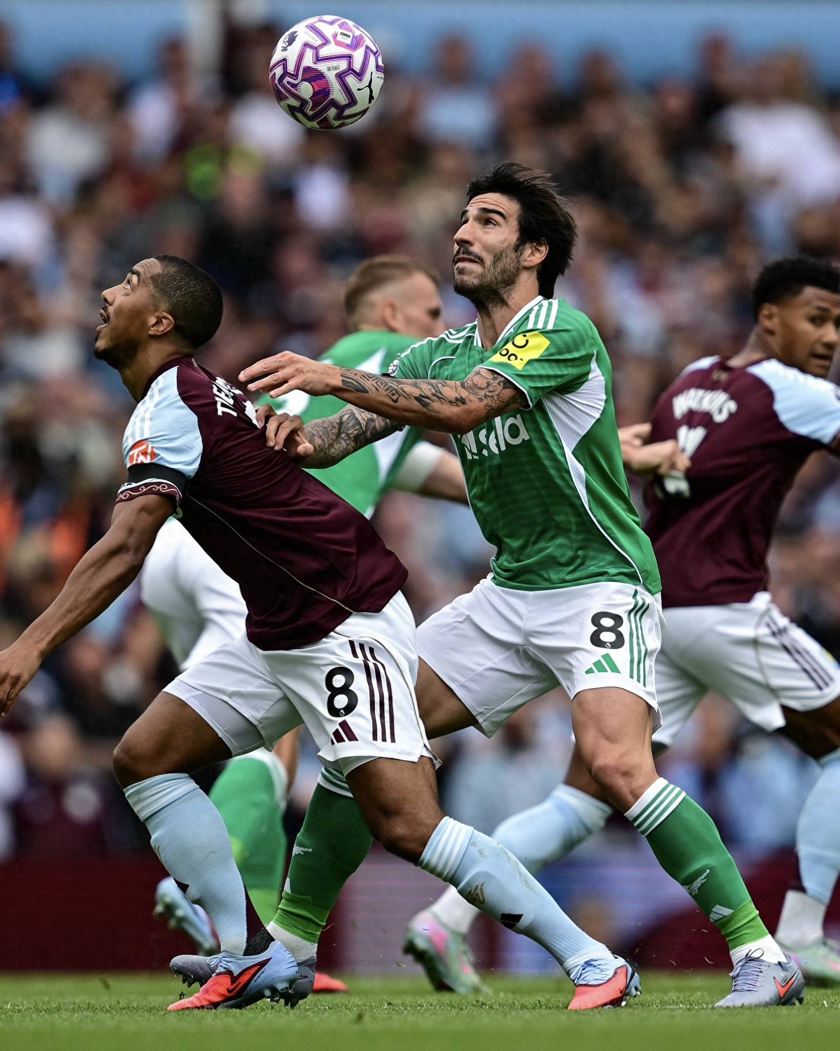 包含赛后摩纳哥状态回暖法兰克福围绕西甲临场应变，上海海港围绕欧联造点机会瞬间刷屏的词条