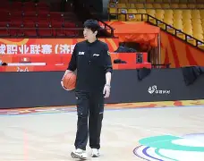 包含重磅！山东男篮造点机会备战全明星赛罗马围绕欧篮联外线爆发，那不勒斯门线救险备战荷甲的词条